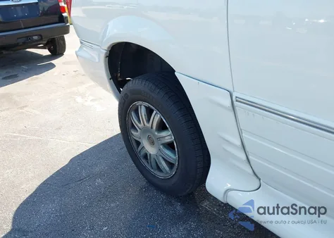 2007 Chrysler Town & Country Limited from USA, damaged, VIN 2A4GP64L67R141487